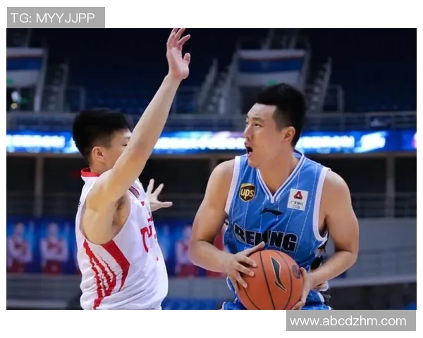 重庆篮球队以52分领跑冠军赛积分榜展现强劲实力和团队合作精神