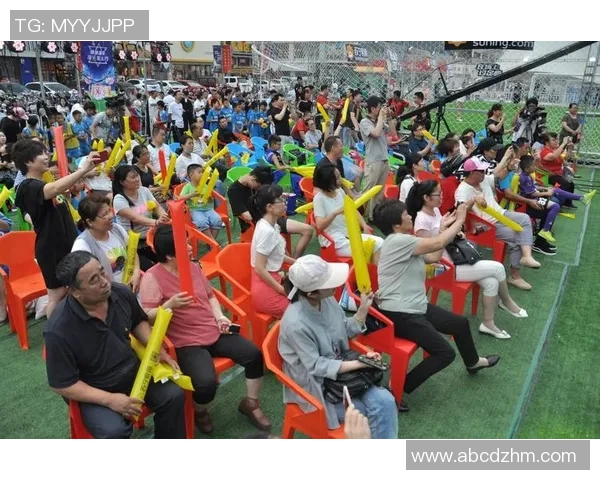 成都足球线下活动热潮来袭球迷齐聚共享激情与乐趣