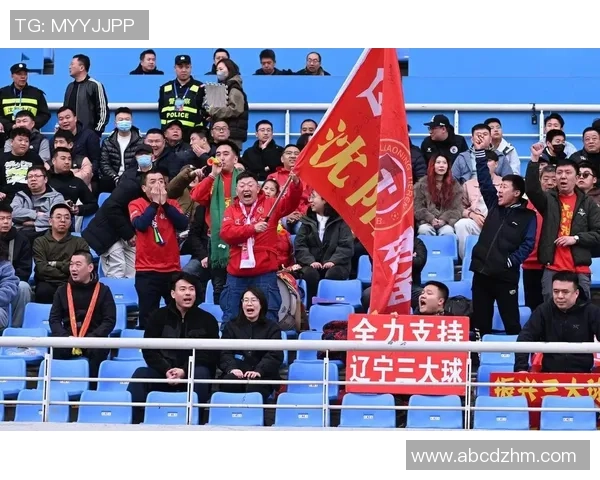 足球乙甲联赛新篇章揭幕球迷热情高涨期待精彩对决 足球乙甲联赛新篇章揭幕球迷热情高涨期待精彩对决