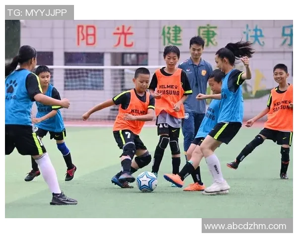 足球入中考助力青少年全面发展激发学生运动热情与团队精神 足球入中考助力青少年全面发展激发学生运动热情与团队精神