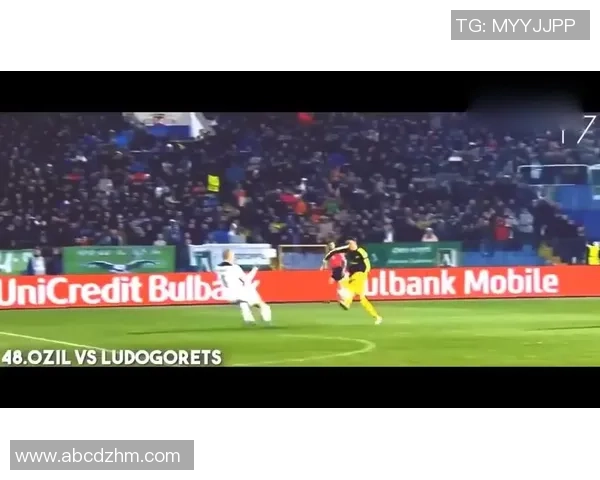 足球空中摆技艺解析与实战应用探讨助你提升球场表现 足球空中摆技艺解析与实战应用探讨助你提升球场表现