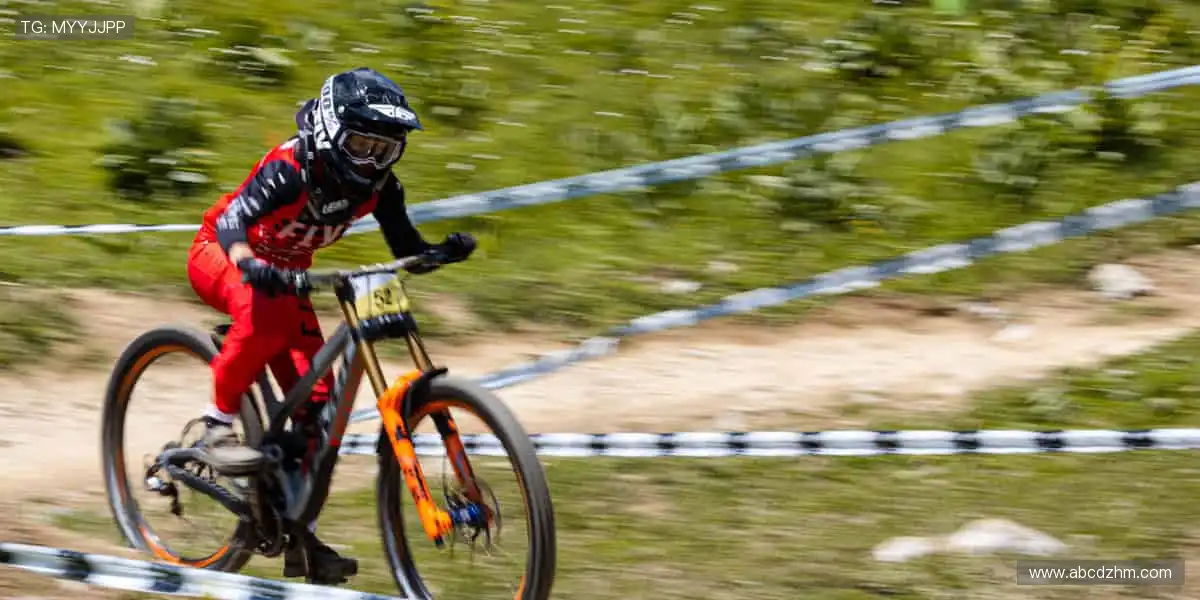 实时解说，你的专属观赛搭子！🎙️🎮